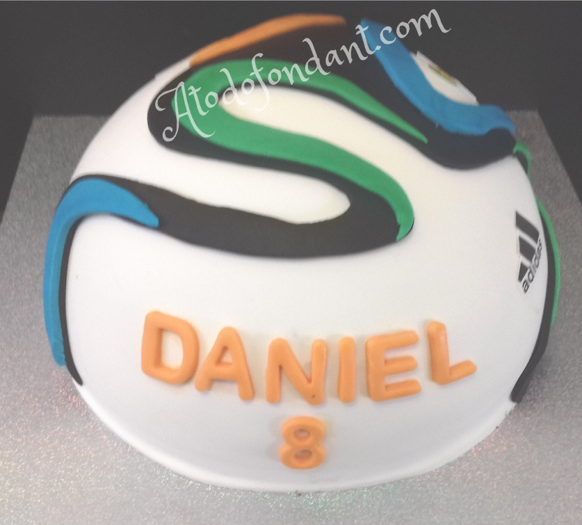 Tarta en Fondant, Brazuca  de Fútbol Tarta en Fondant, Brazuca de Fútbol