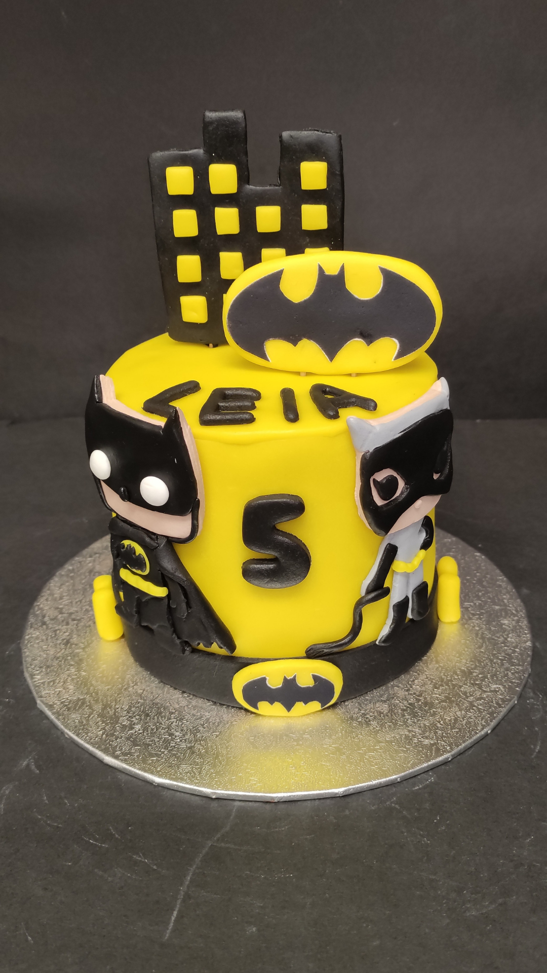 Tarta Funkos batman y gatubela Tarta Funkos batman y gatubela