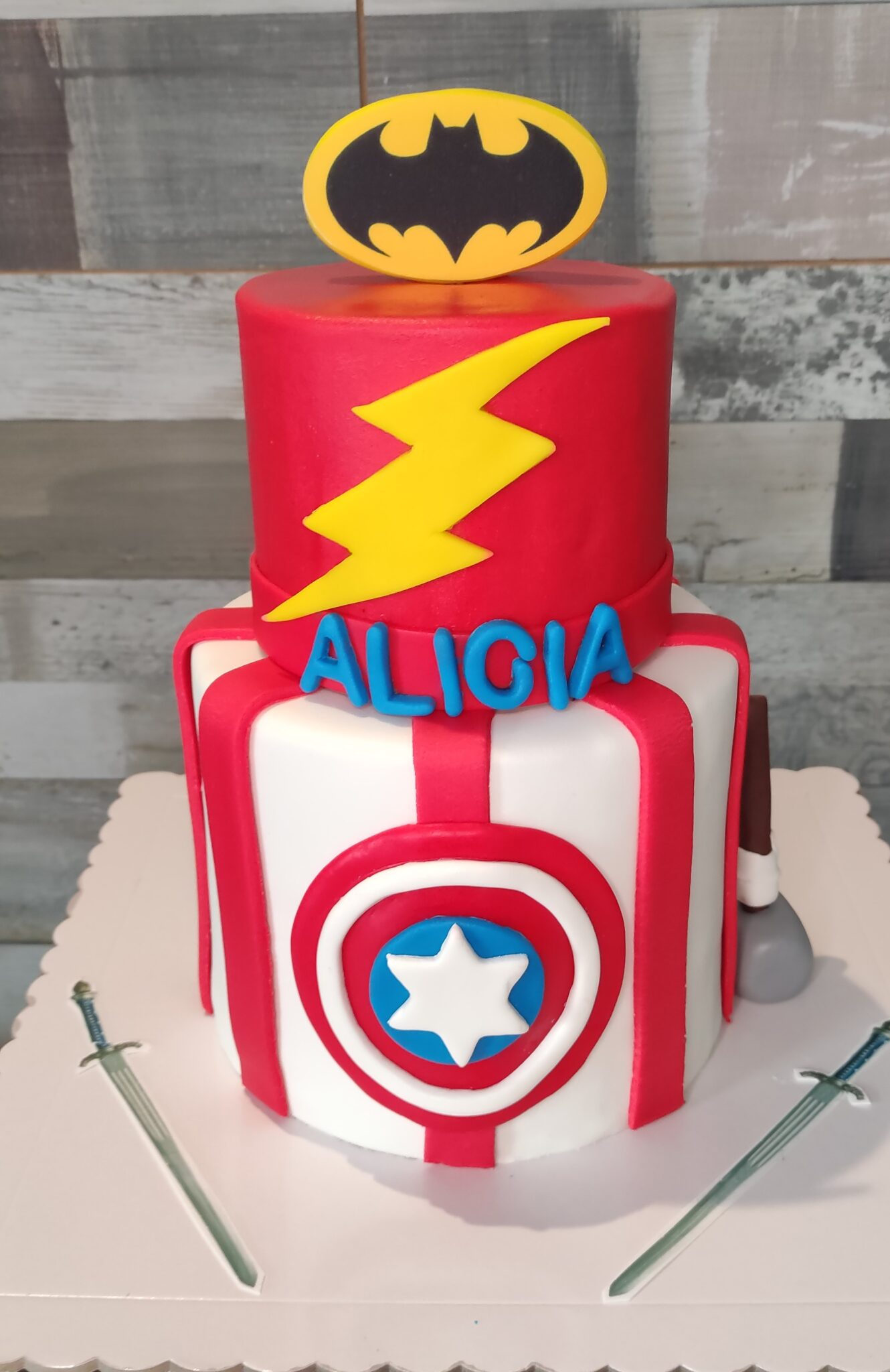 Tarta Batman and Capitan Tarta Batman and Capitan