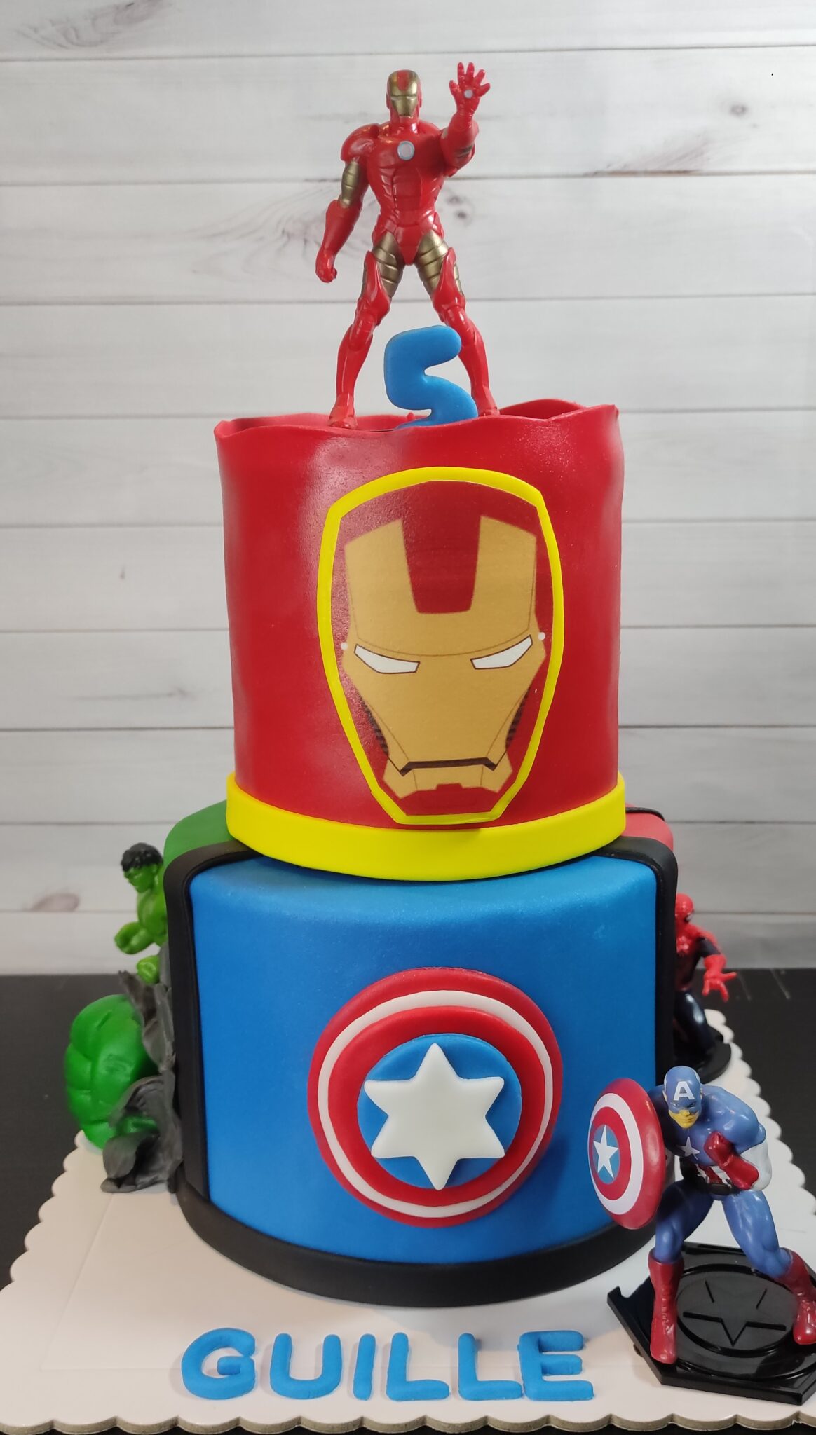 Tarta SuperHerores 2 pisos Tarta SuperHerores 2 pisos