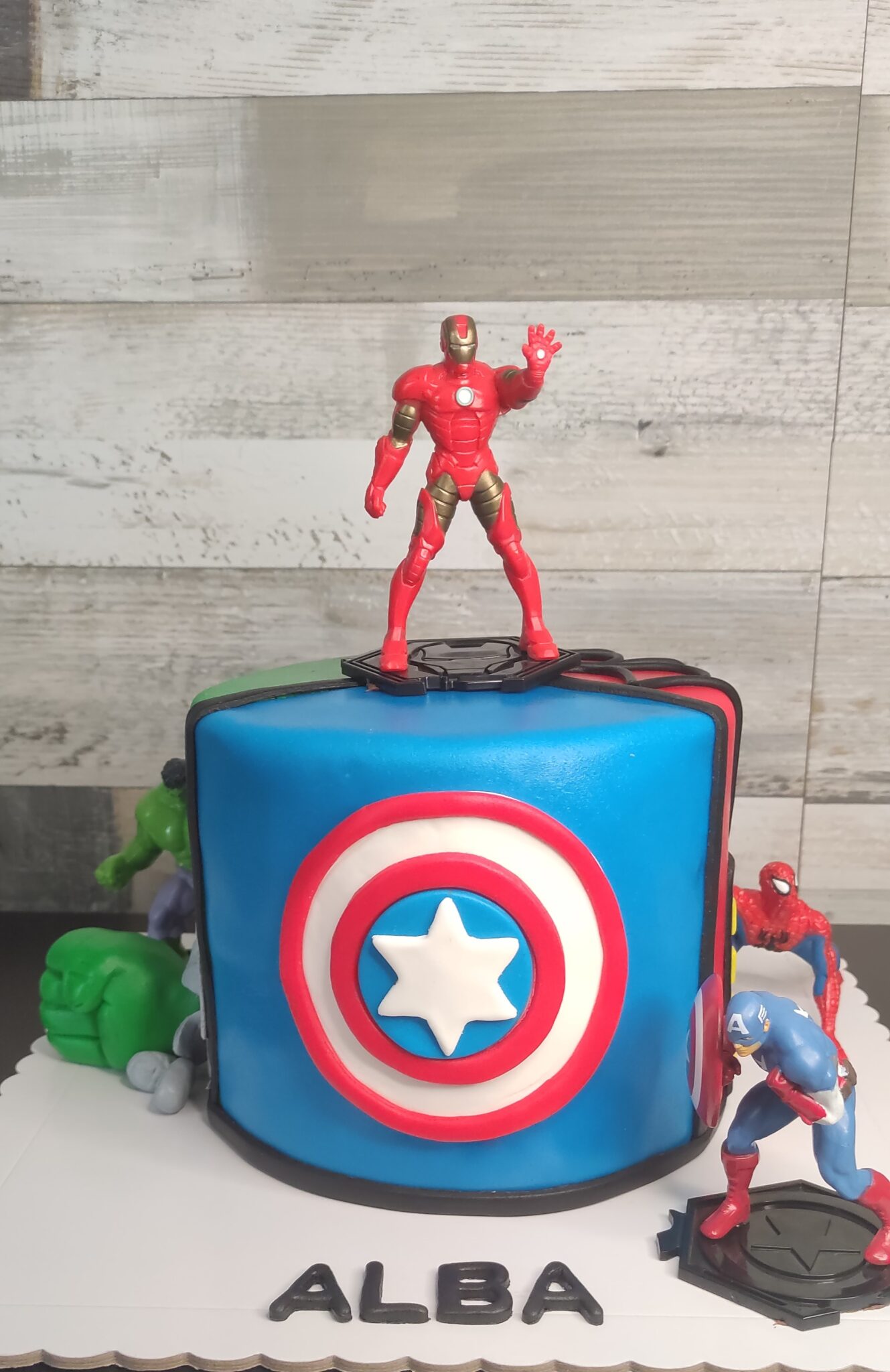 Tarta Superherores 1 piso Tarta Superherores 1 piso